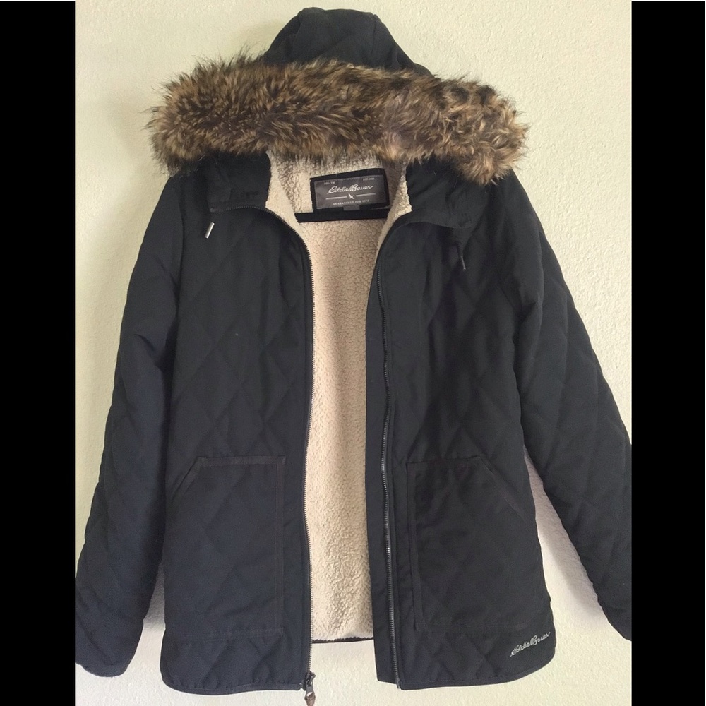 EDDIE BAUER Black Puffer/Fur Coat Plush Interior